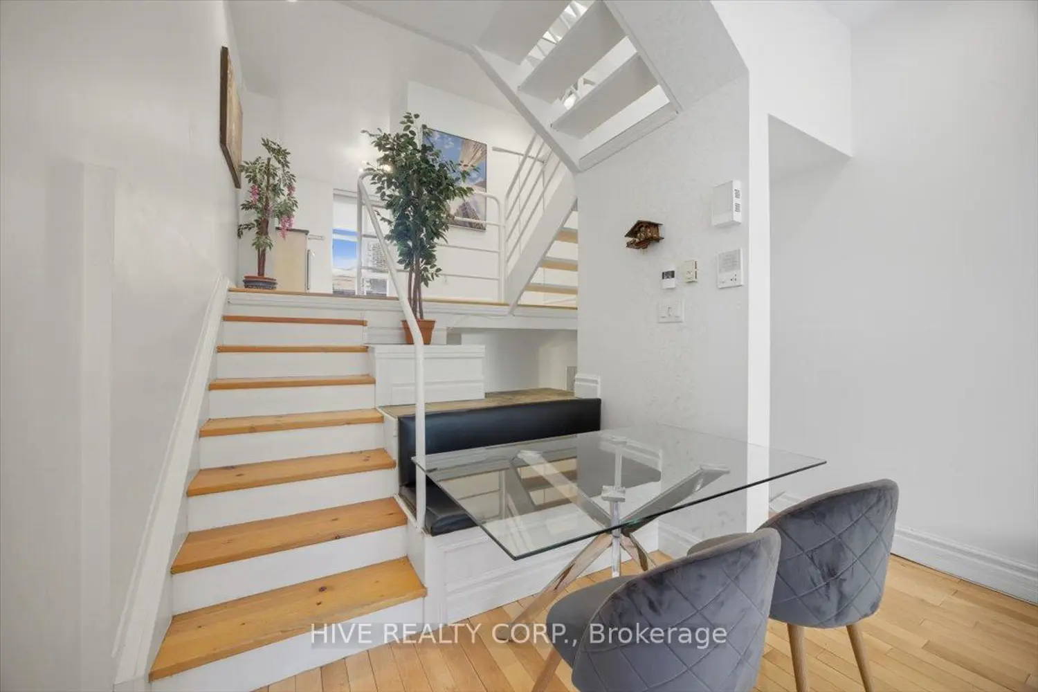 Additional image 7 of 957 Broadview Avenue D