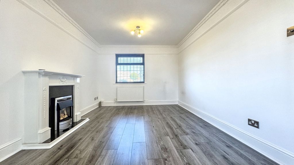 Additional image 4 of 4 bed property to rentRuskin Avenue, Rogerstone, Newport NP10