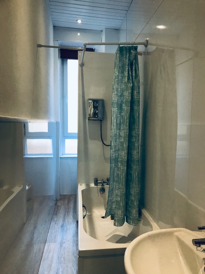 Additional image 7 of 1 Bed Flat, Bolton Drive, G42, N1 7GU