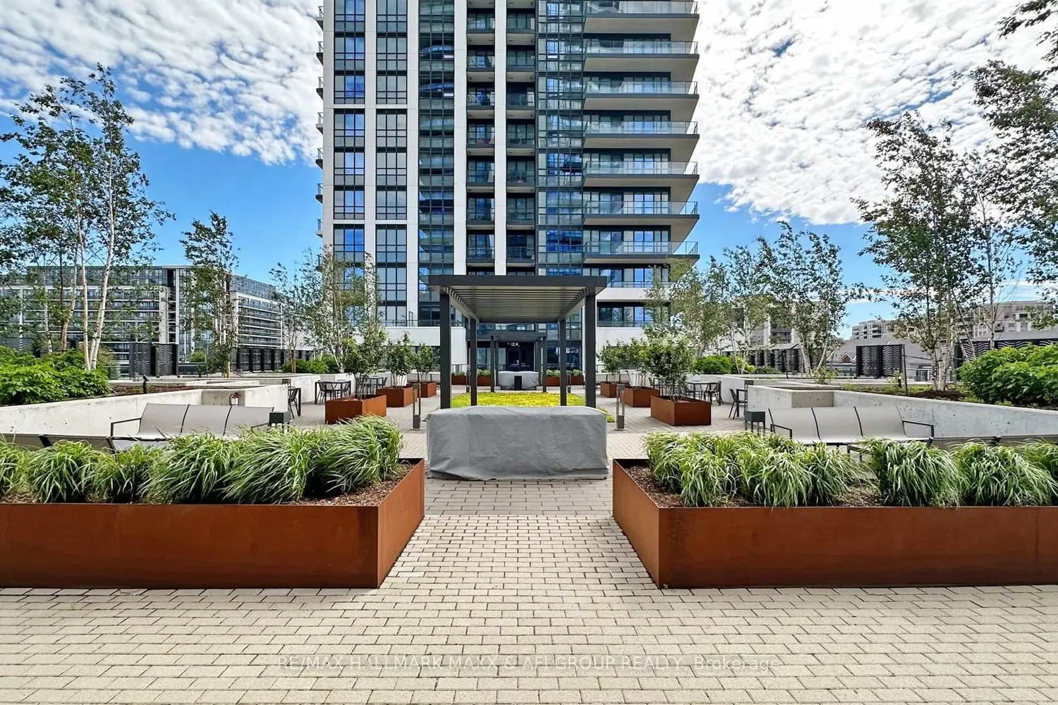 Additional image 19 of 38 Gandhi Lane 2615