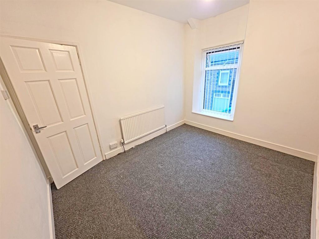 Additional image 10 of 3 bed terraced house to rentFox Street, Treharris CF46