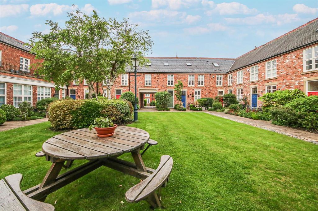 Additional image 23 of 3 bed town house to rentMarine Gate Mansions, Promenade, Southport PR9