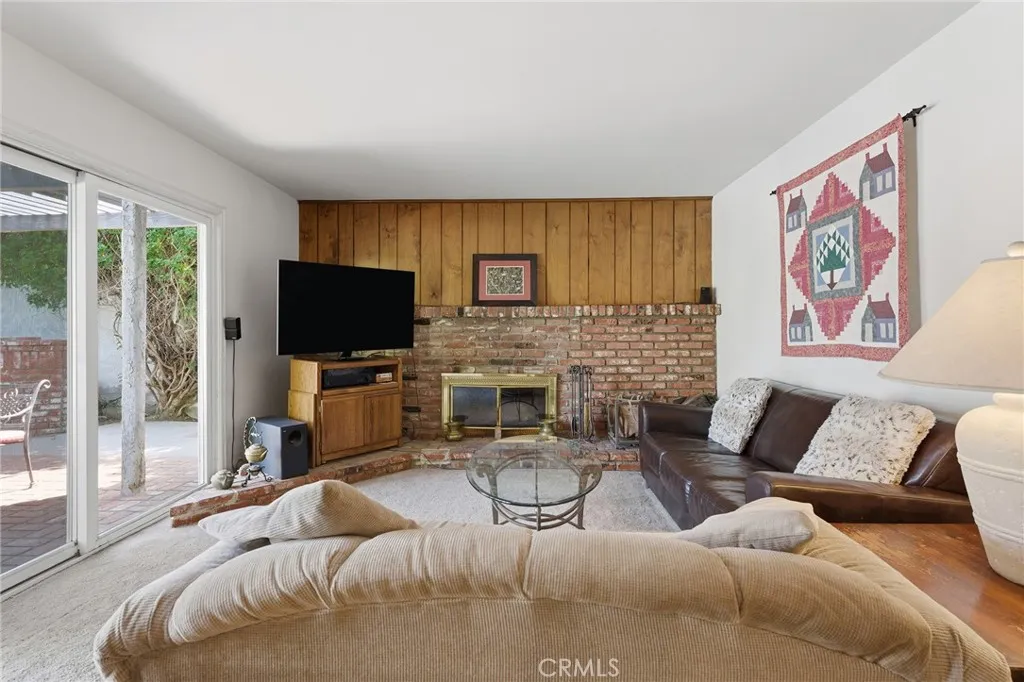 Additional image 14 of 22963 Collins Street, Woodland Hills, CA 91367