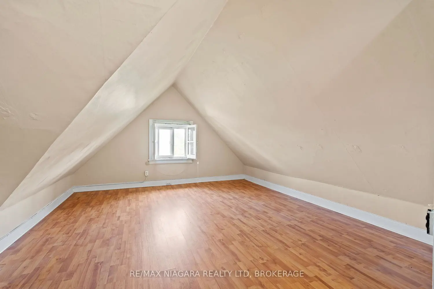 Additional image 9 of 5368 Menzie Street