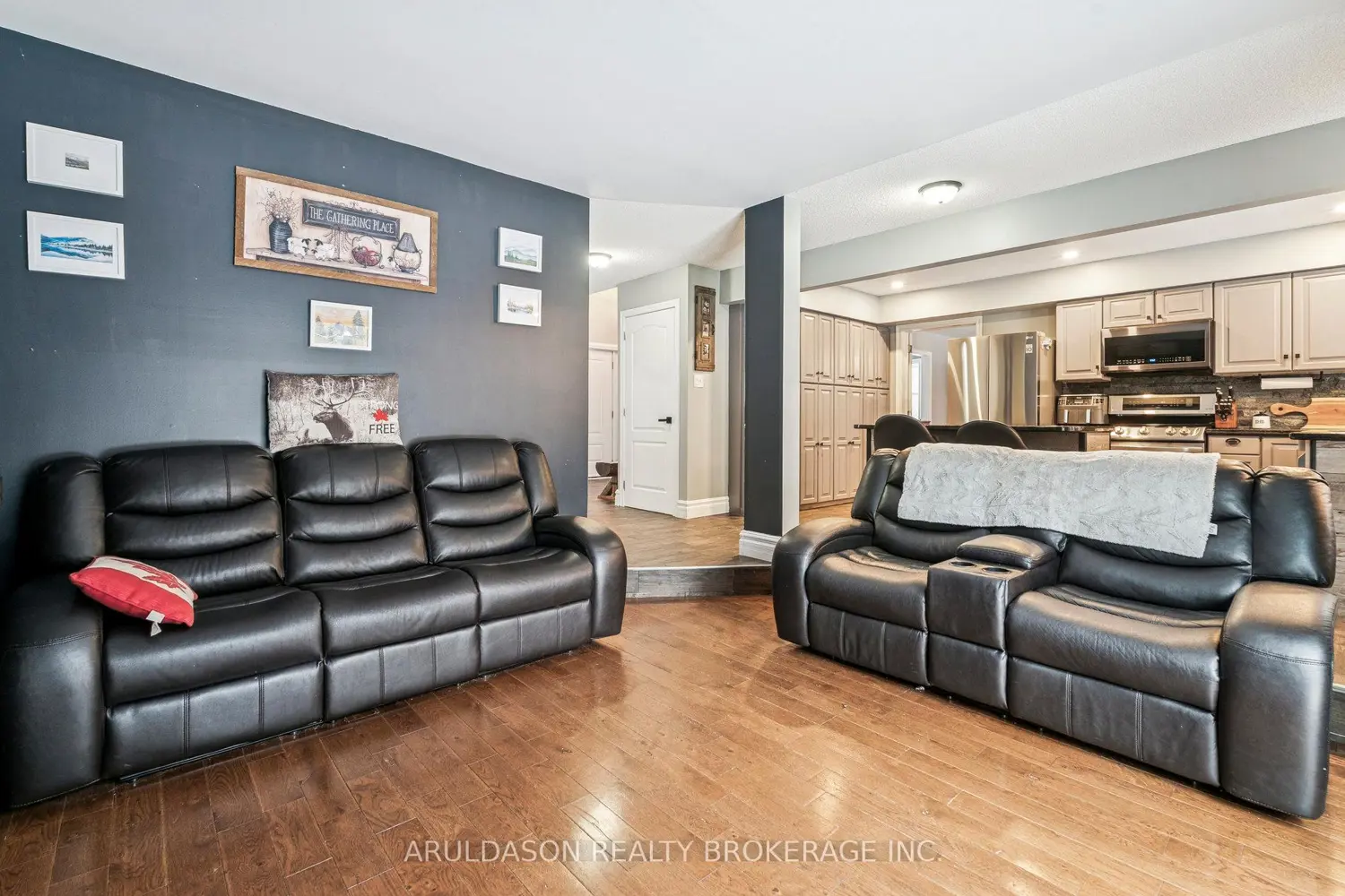 Additional image 6 of 602 Scarlett Line