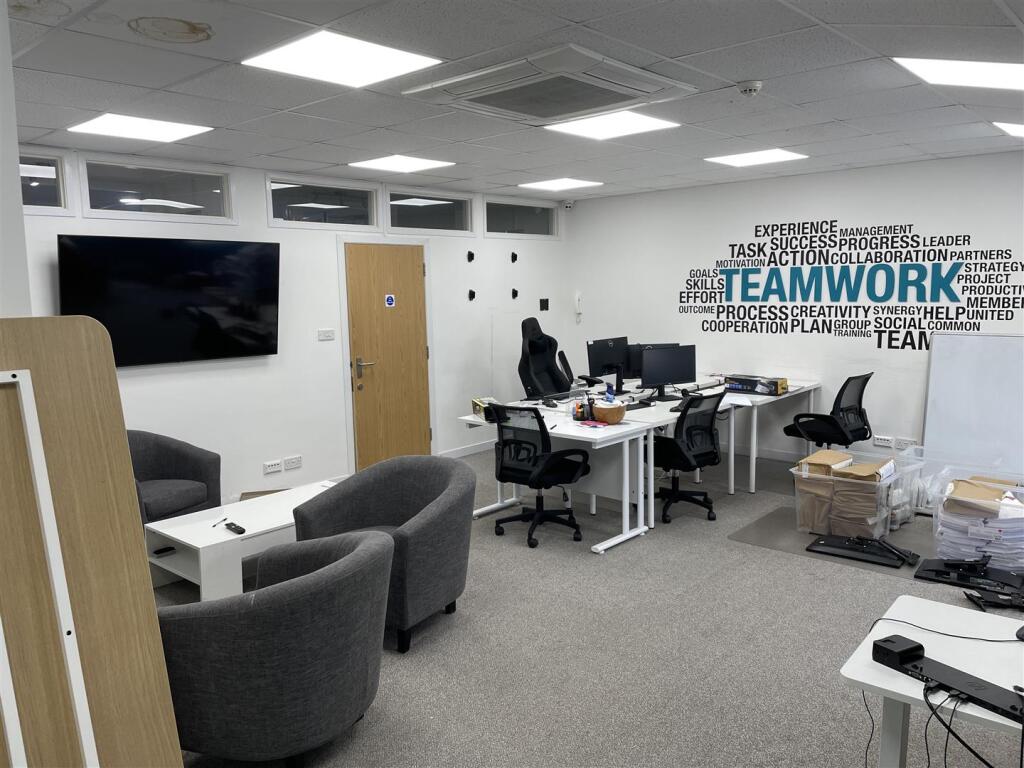 Additional image 4 of Oxford Road, Yeovil