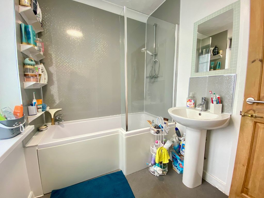 Additional image 16 of 6 bed property to rentFoxley Close, Norwich NR5