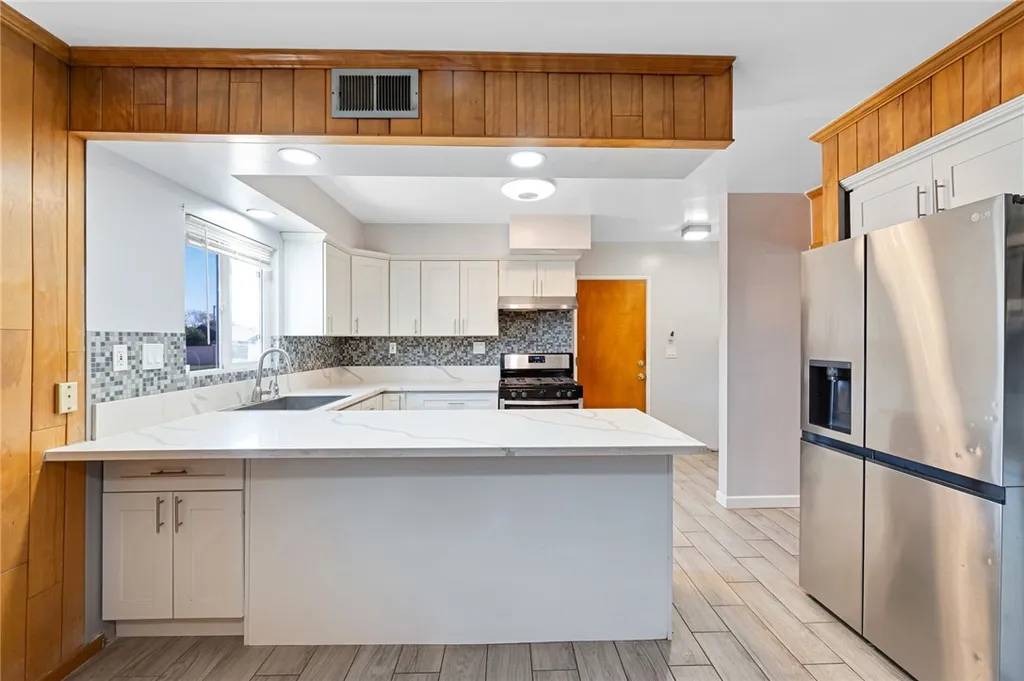 Additional image 9 of 184 Palmyra Dr, San Bernardino, CA 92404