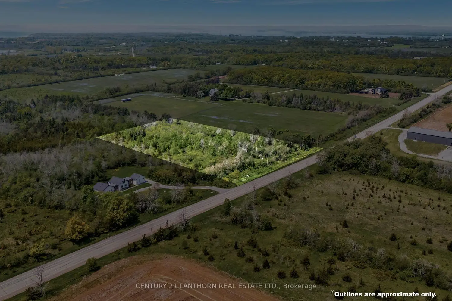 19487 Loyalist Parkway photo 2