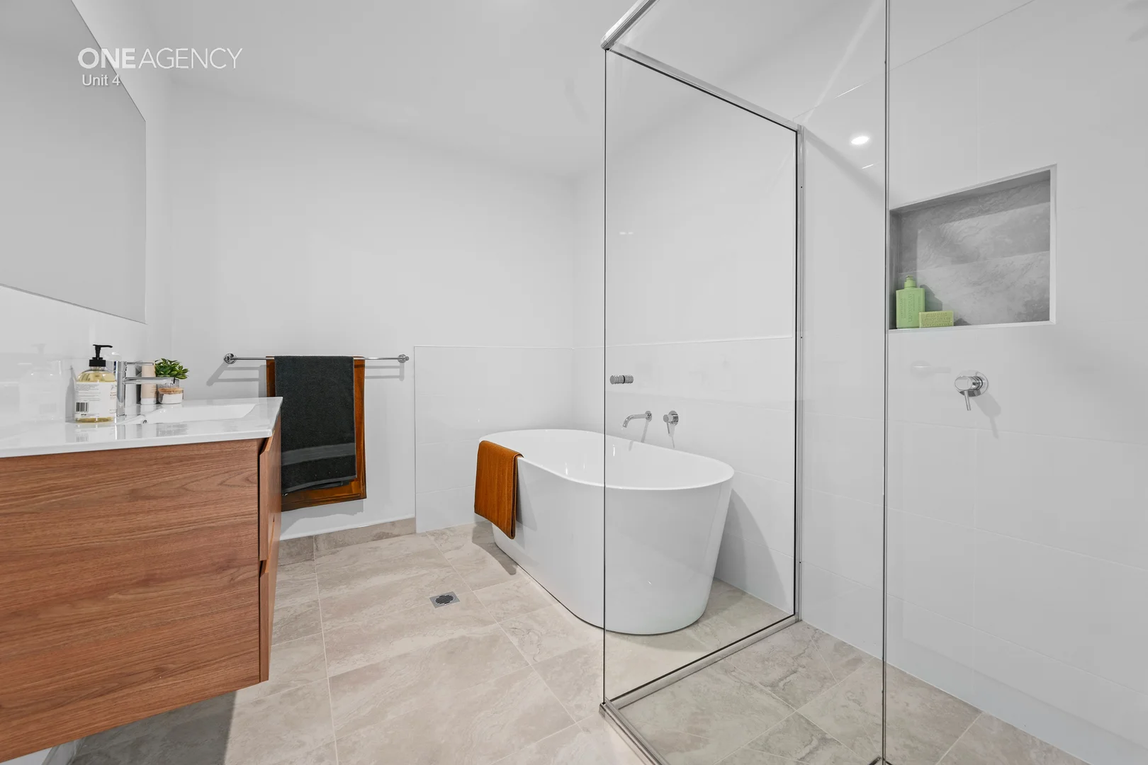 Additional image 15 of 4 & 5/143 South Road, Penguin TAS 7316