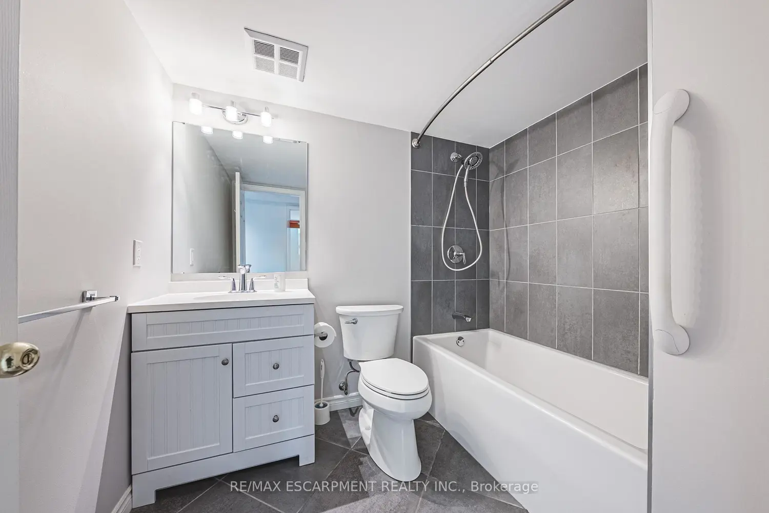 Additional image 10 of 150 Wilson Street 215