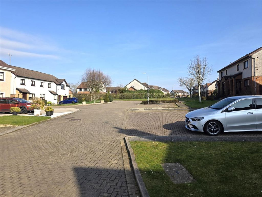 Additional image 17 of 3 bed detached house to rentTroon Place, Newton Mearns, Glasgow G77