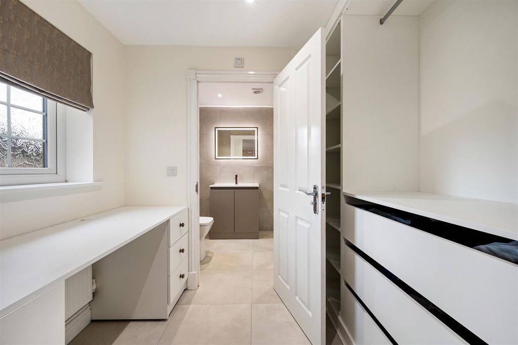 Additional image 13 of 6 bed detached house to rentAspen Drive, Scarcroft, Leeds LS14