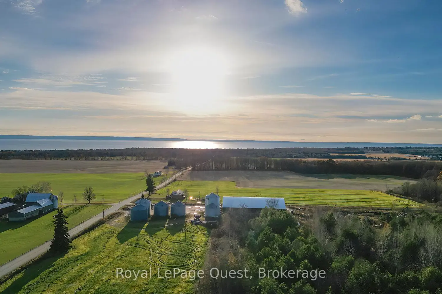 Additional image 2 of 160 14 Concession