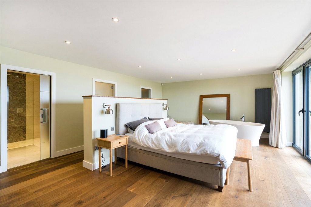 Additional image 15 of 6 bed detached house to rentLadye Bay, Clevedon, North Somerset BS21