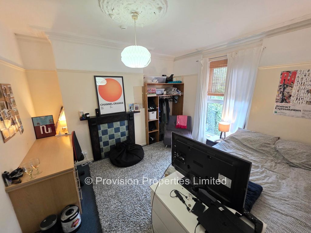 Additional image 2 of 8 bed terraced house to rentAsh Grove, Hyde Park, Leeds LS6