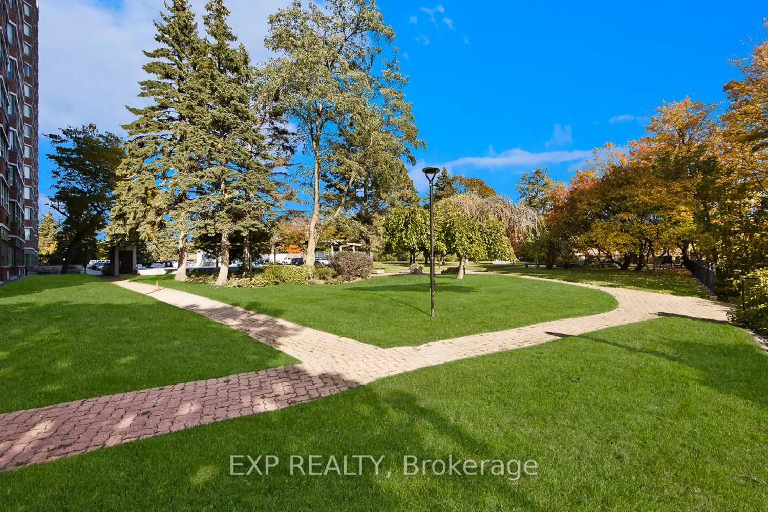 Additional image 19 of 121 Ling Road 1111