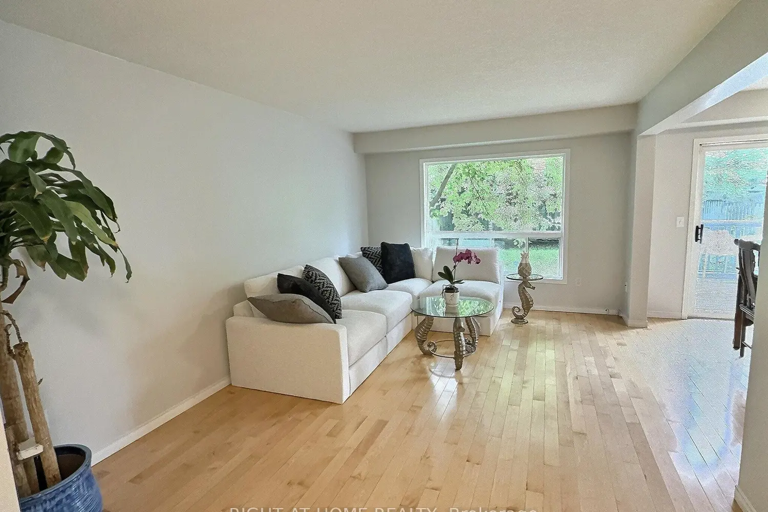 Additional image 3 of 385 Havendale Crescent