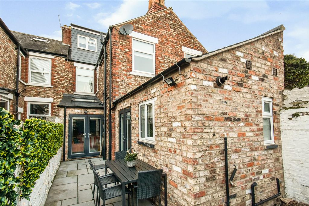 Additional image 15 of 4 bed terraced house to rentBishopthorpe Road, York YO23
