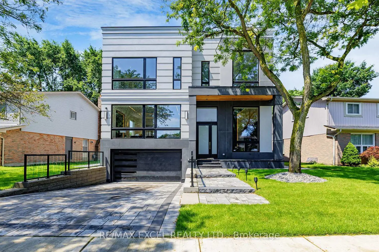 22 Sanderson Crescent