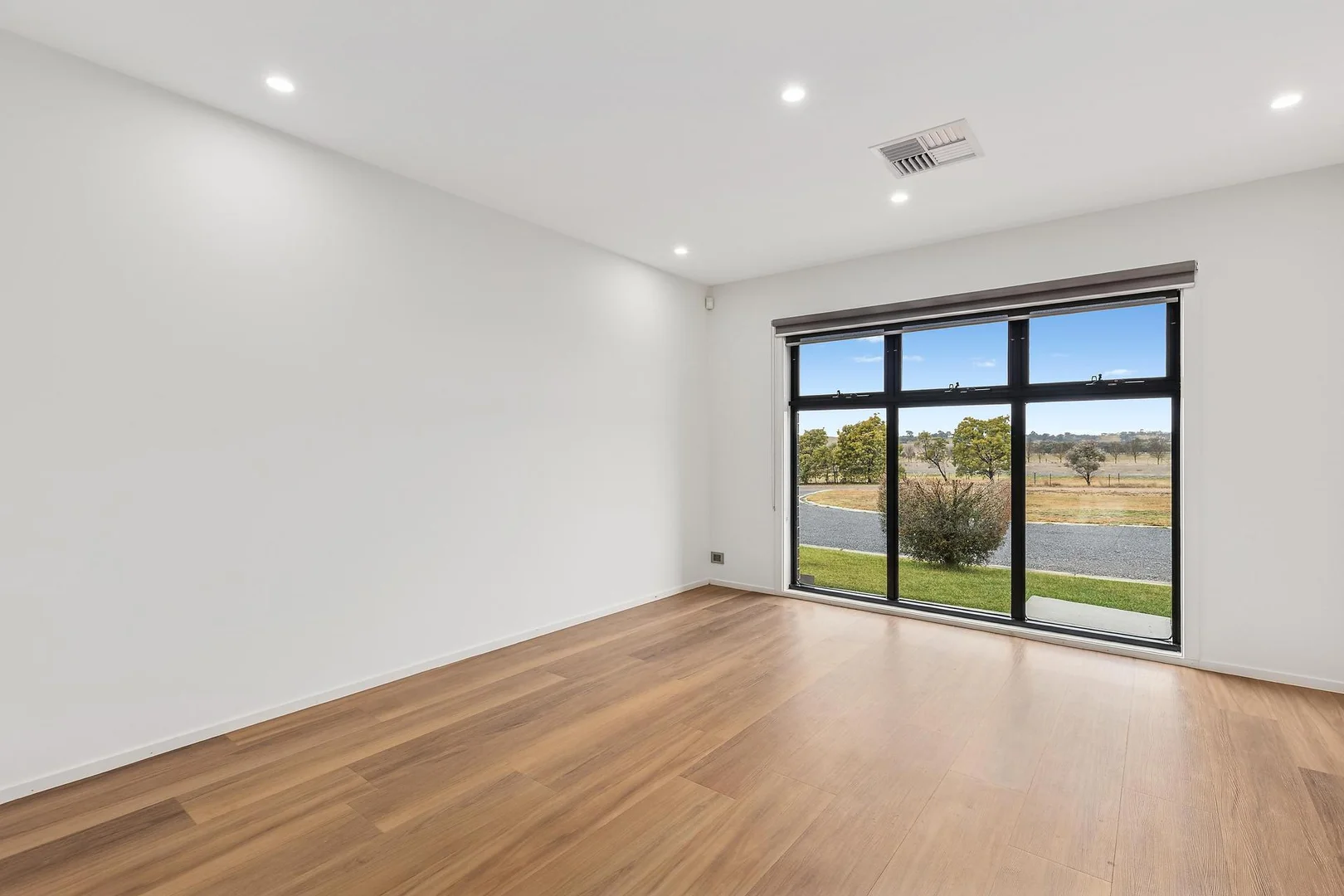 Additional image 8 of 71 Birril Close, Springrange NSW 2618