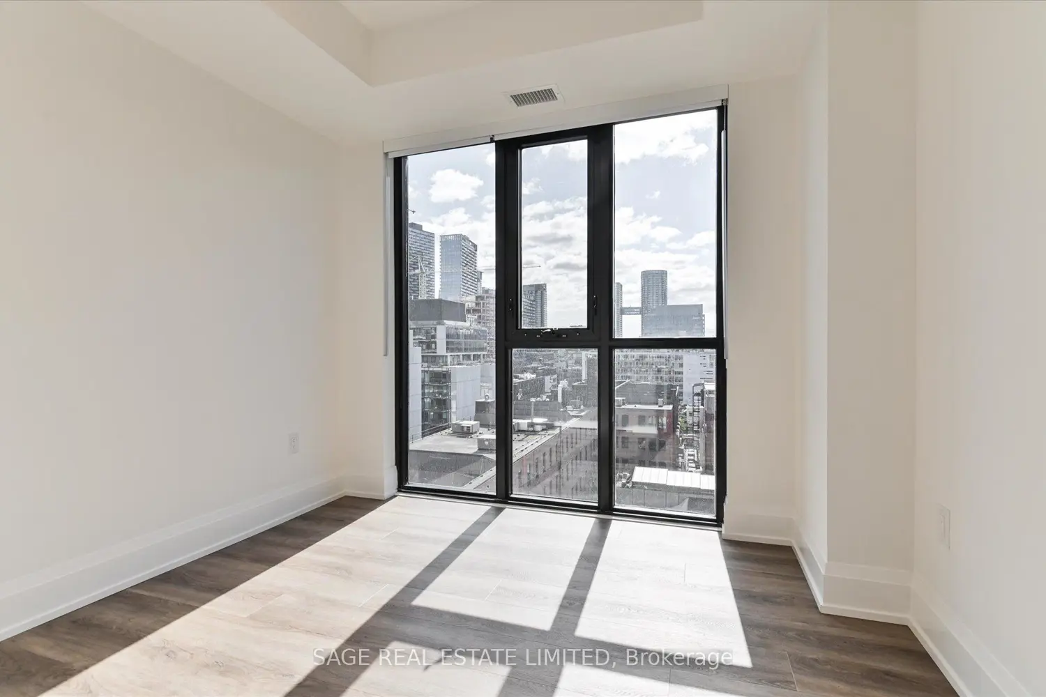 Additional image 13 of 123 Portland Street 1007