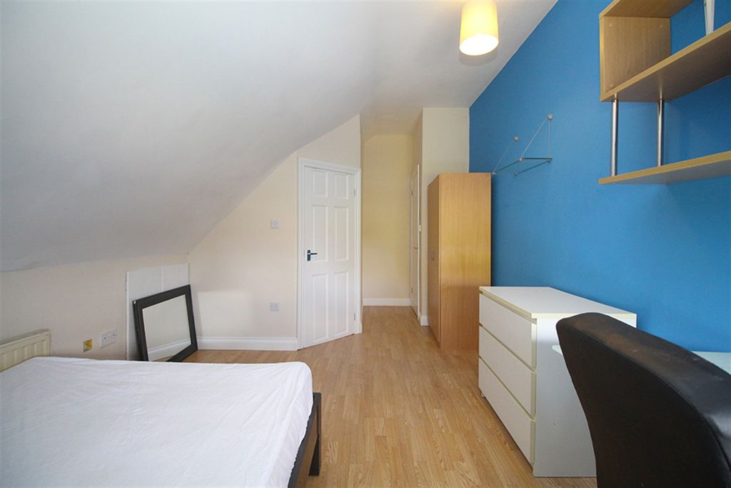 Additional image 27 of 9 bed town house to rentKnightthorpe Road, Loughborough LE11