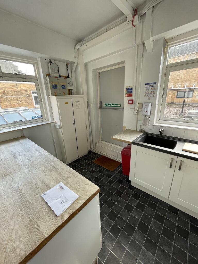 房产图片 4 - 伯灵顿大厦，二楼，前台，旧基督教路，伯恩茅斯，多塞特