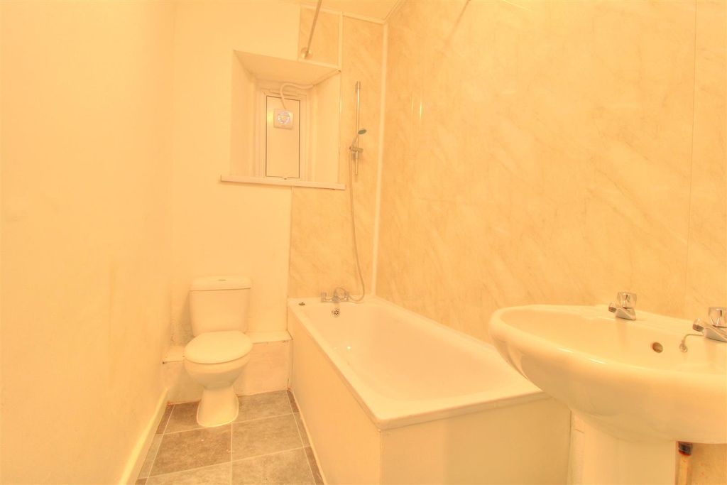 Additional image 2 of 1 bed flat to rentOffice Street, Porth CF39