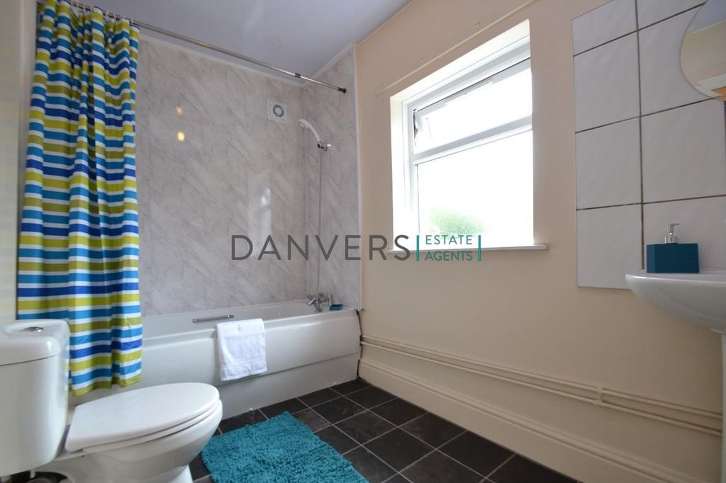 Additional image 3 of 7 bed terraced house to rentStretton Road, Leicester LE3