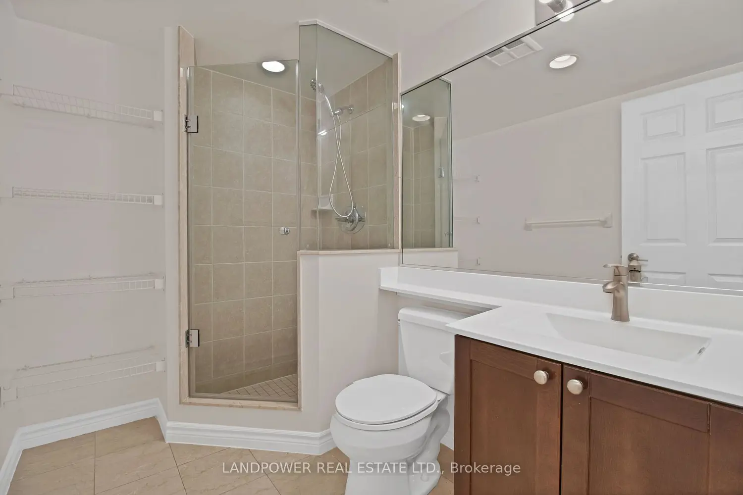 Additional image 15 of 761 Bay Street 1810