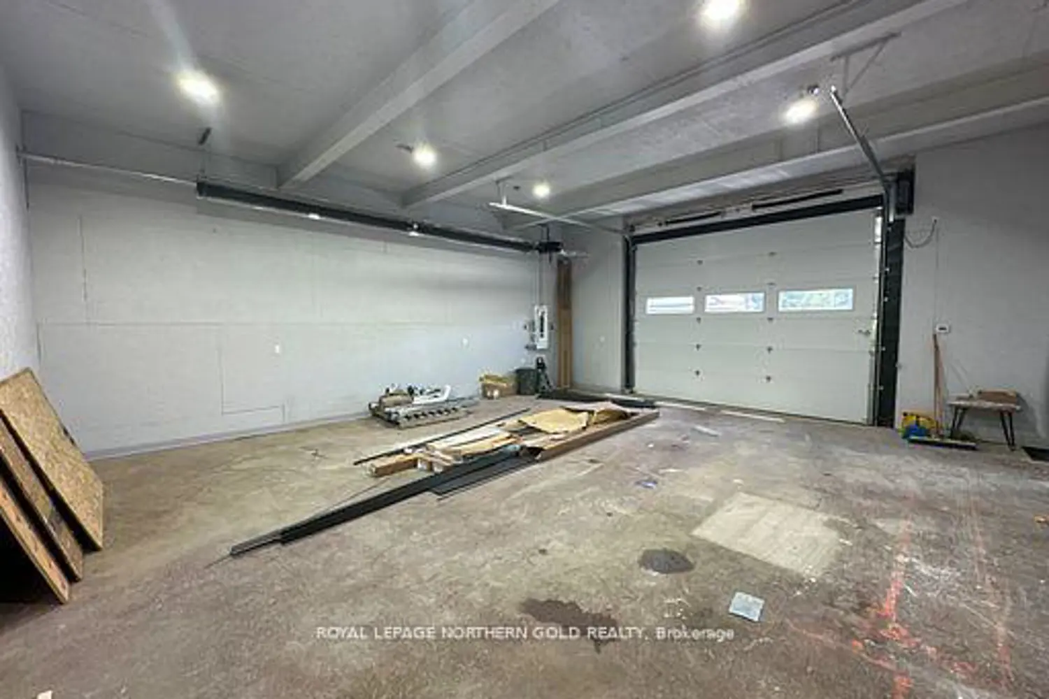Additional image 11 of 728 Government Road