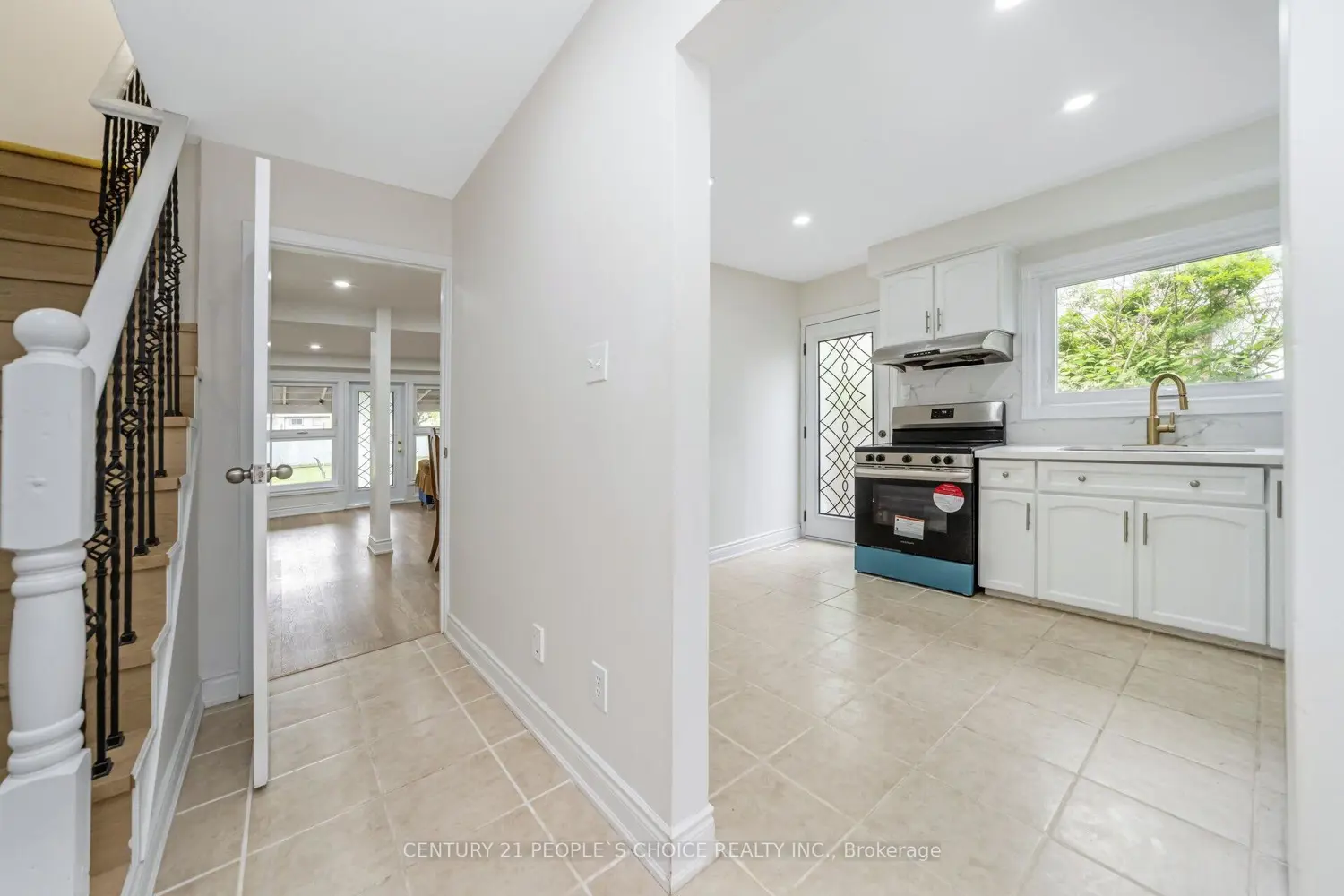 Additional image 4 of 106 Queensdale Crescent