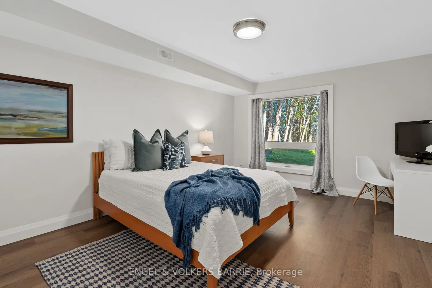 Additional image 7 of 2371 Lakeshore Road