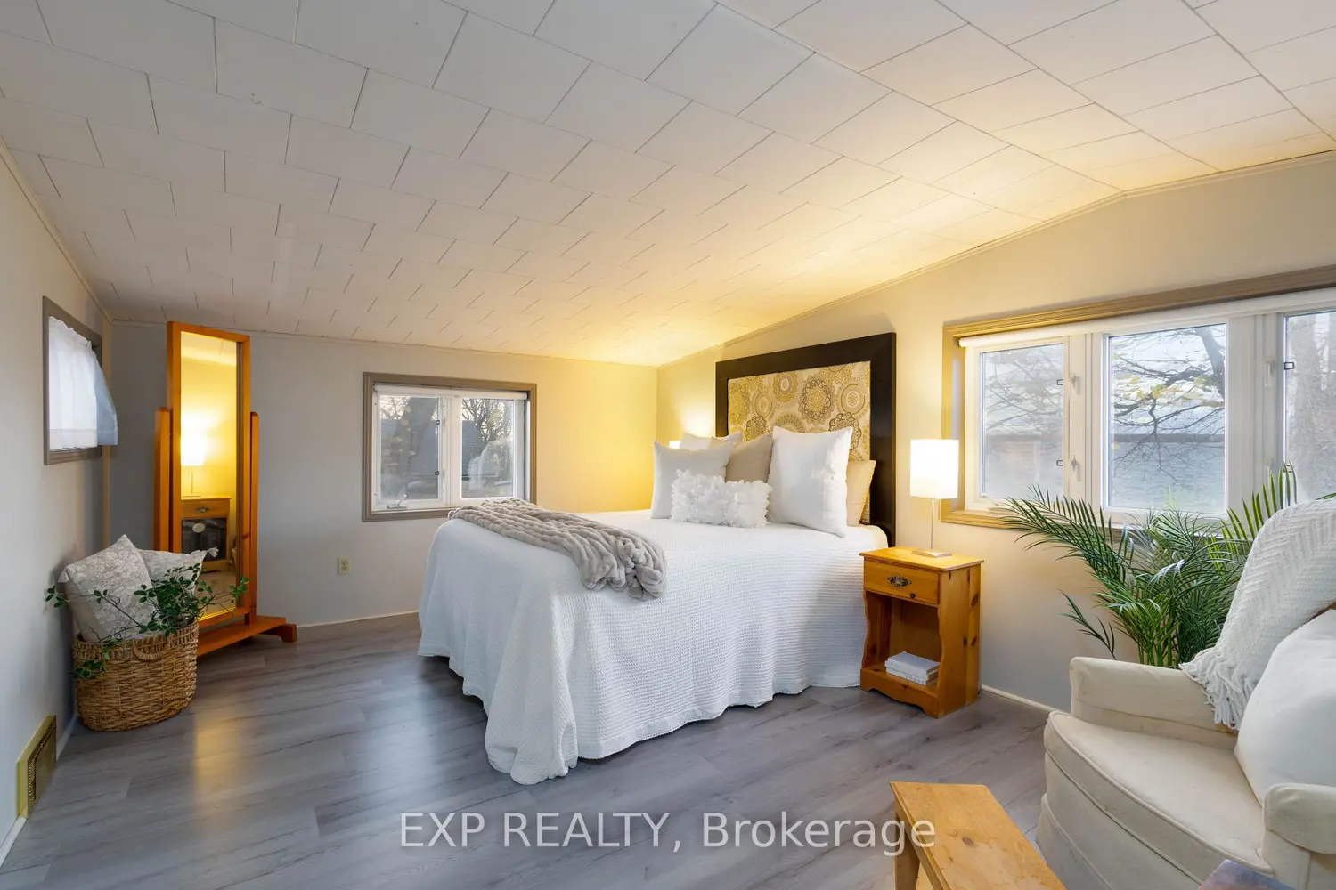 Additional image 9 of 122 Blue Heron Drive