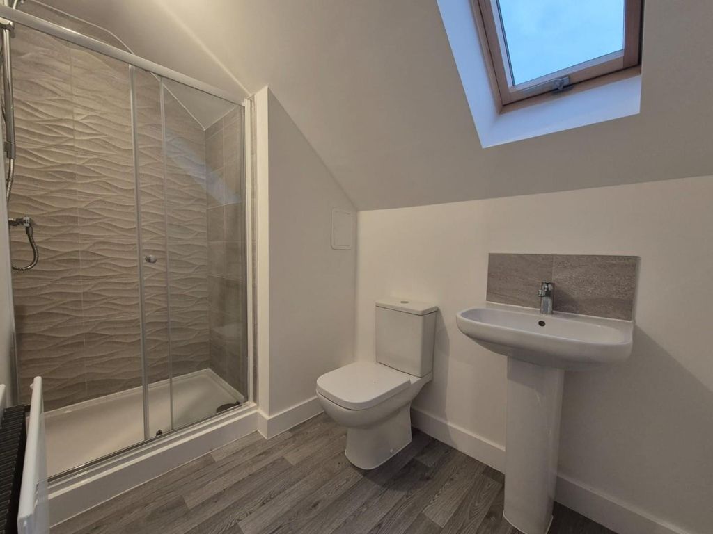 Additional image 7 of 4 bed semi-detached house to rentWeller Close, Collingtree Park, Northampton NN4