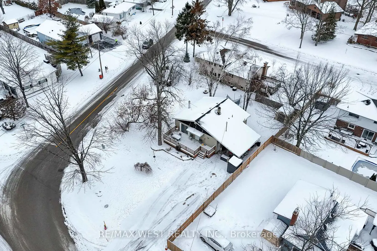 Additional image 10 of 408 Couchiching Point Road