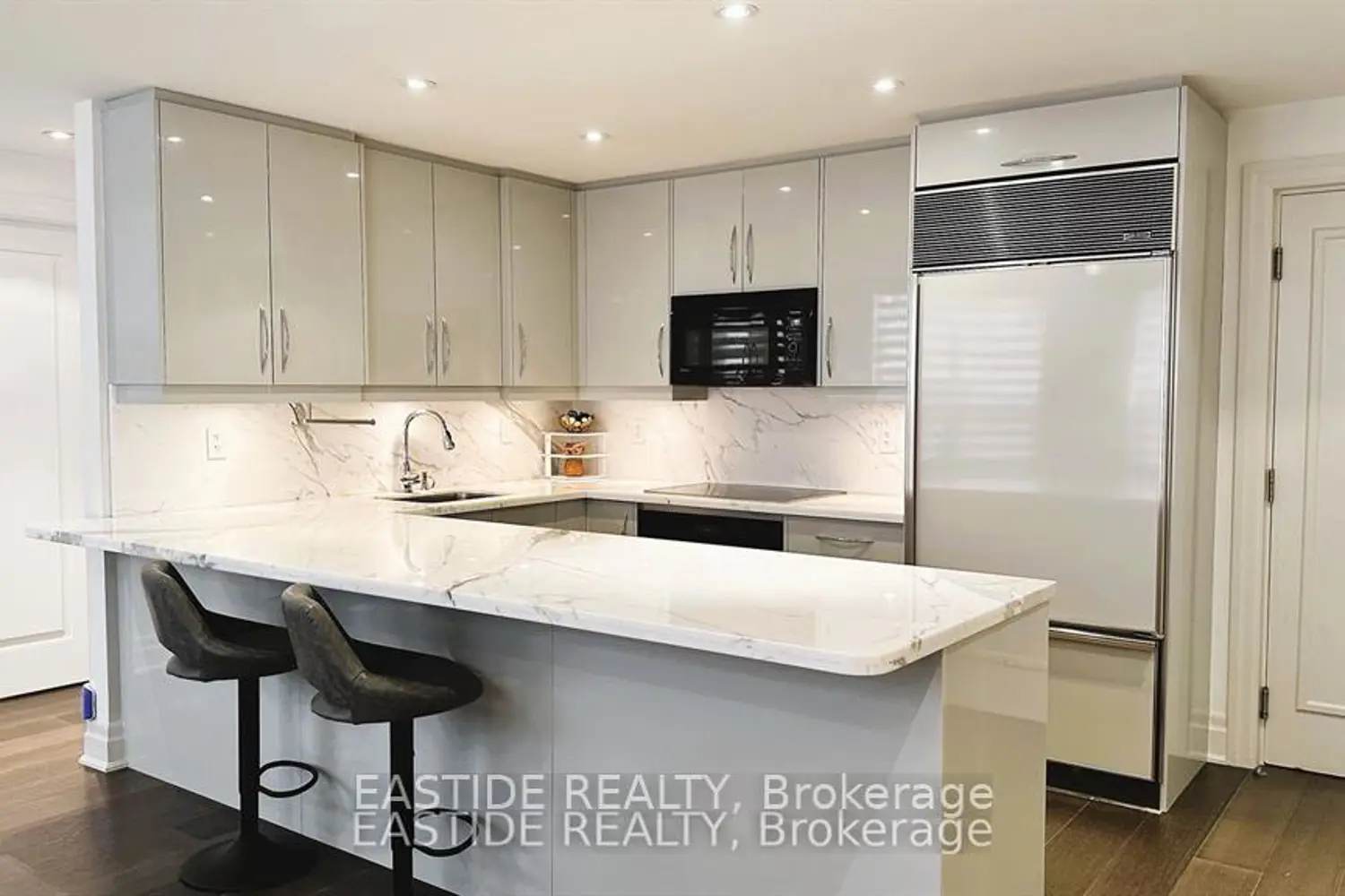 Additional image 7 of 68 Yorkville Avenue 303