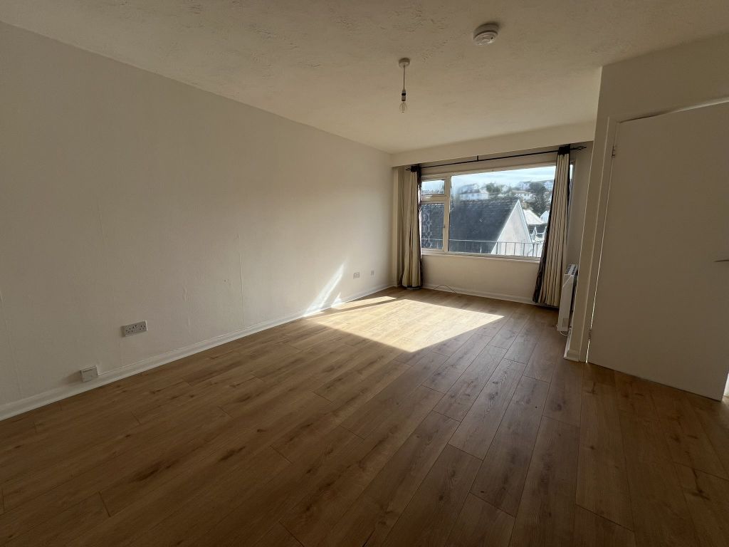 Additional image 2 of 2 bed flat to rentHarbour Court, Milford Street, Saundersfoot SA69