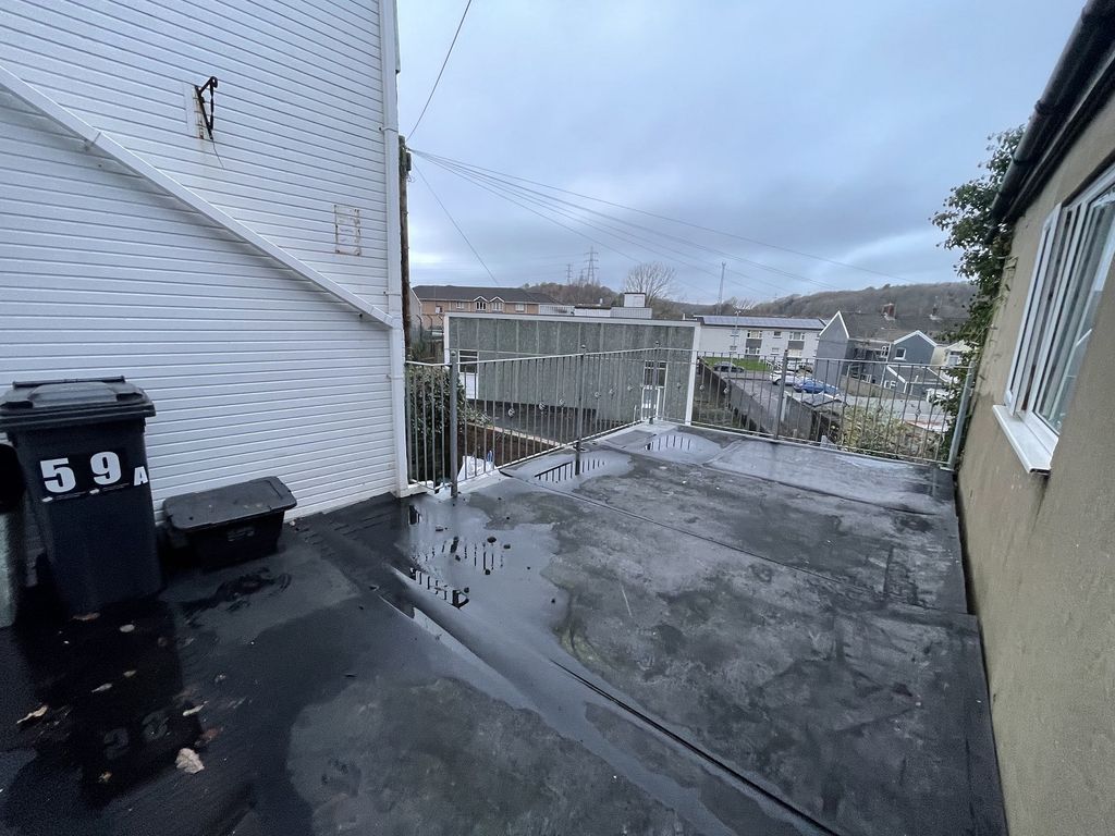 Additional image 7 of 2 bed flat to rentNeath Road, Briton Ferry, Neath, Neath Port Talbot. SA11