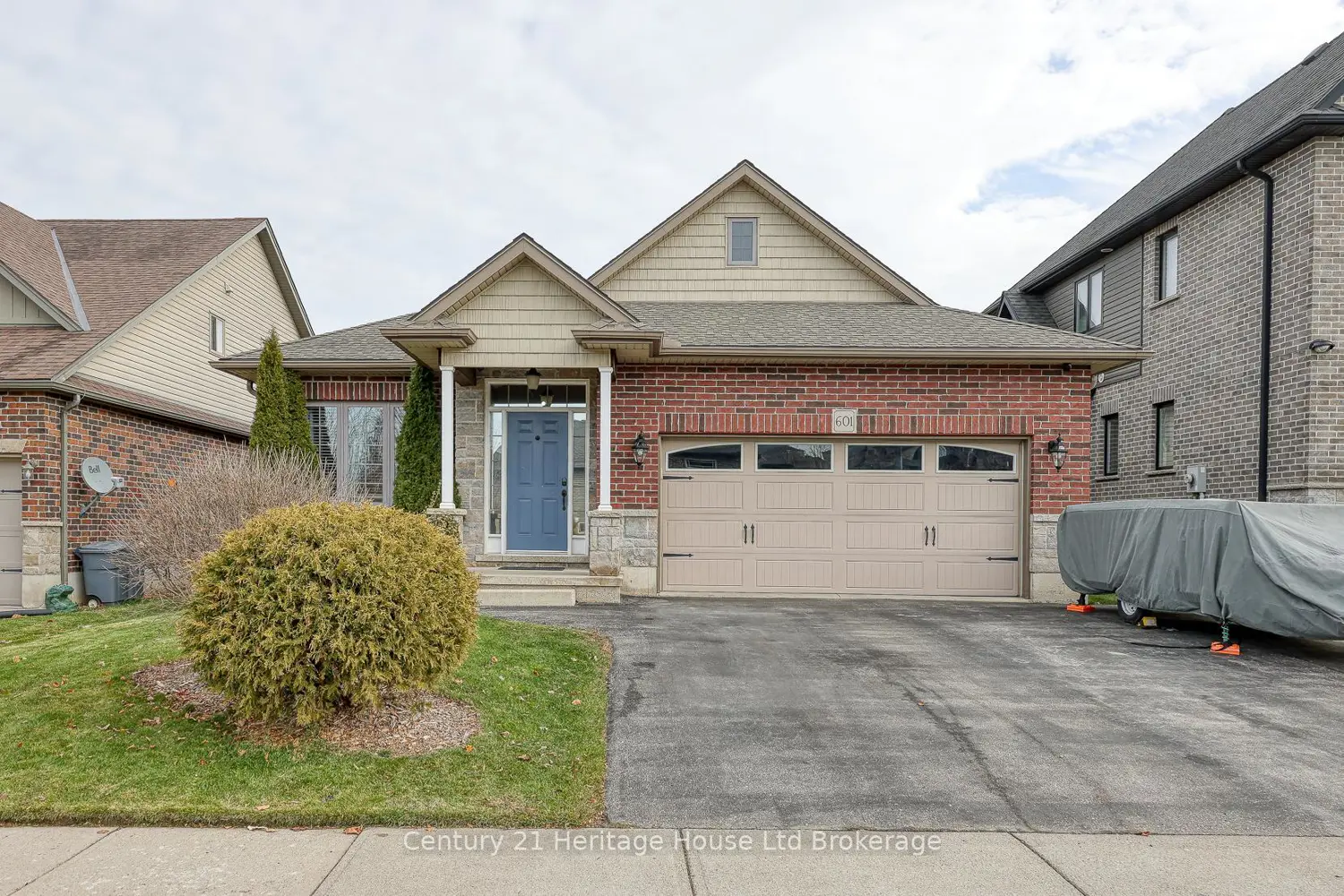 601 Sales Drive photo 2