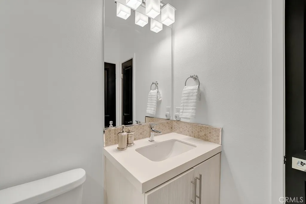 Additional image 25 of 10832 W Riverton Court, North Hollywood, CA 91602