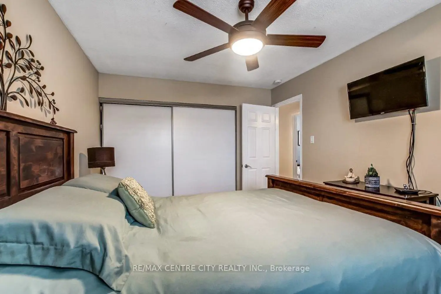 Additional image 17 of 2 Aldersbrook Crescent