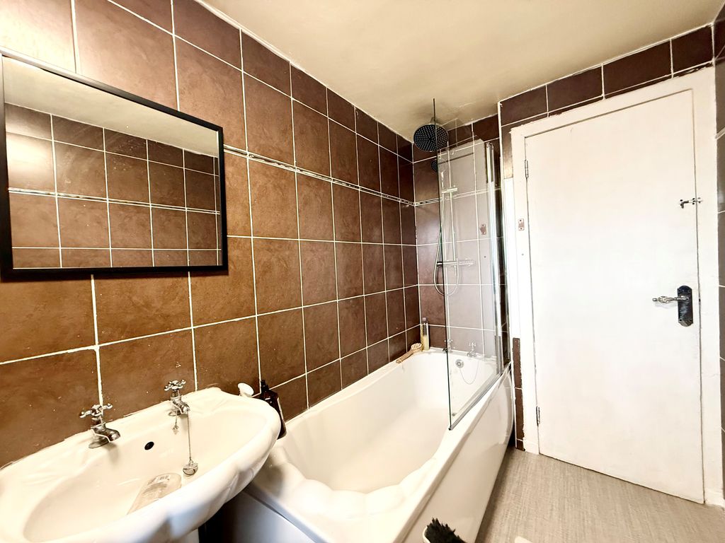 Additional image 7 of 3 bed flat to rentMorefield Road, Glasgow G51