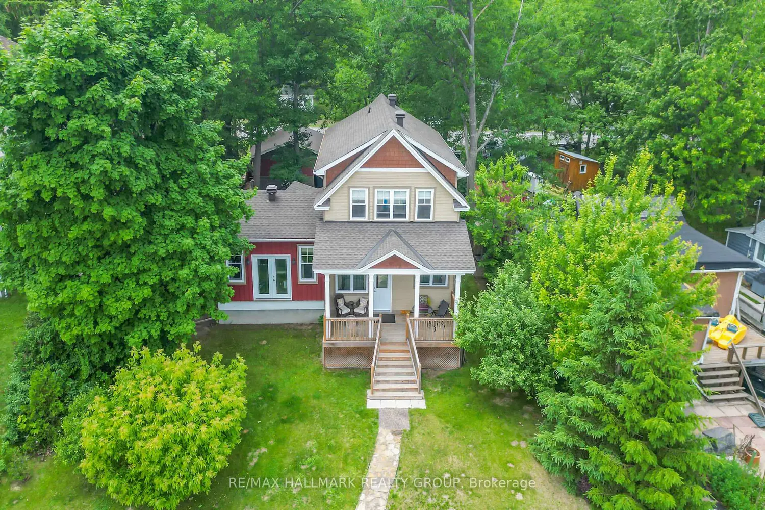 500 Bayview Drive photo 3