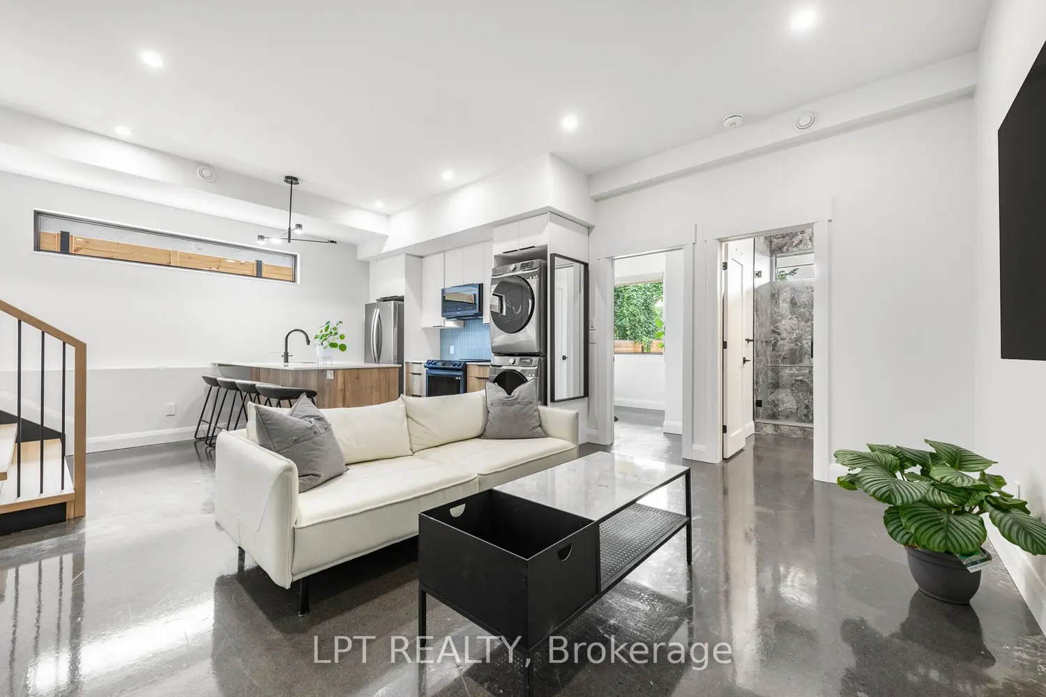 Additional image 14 of 322 Perrier Avenue
