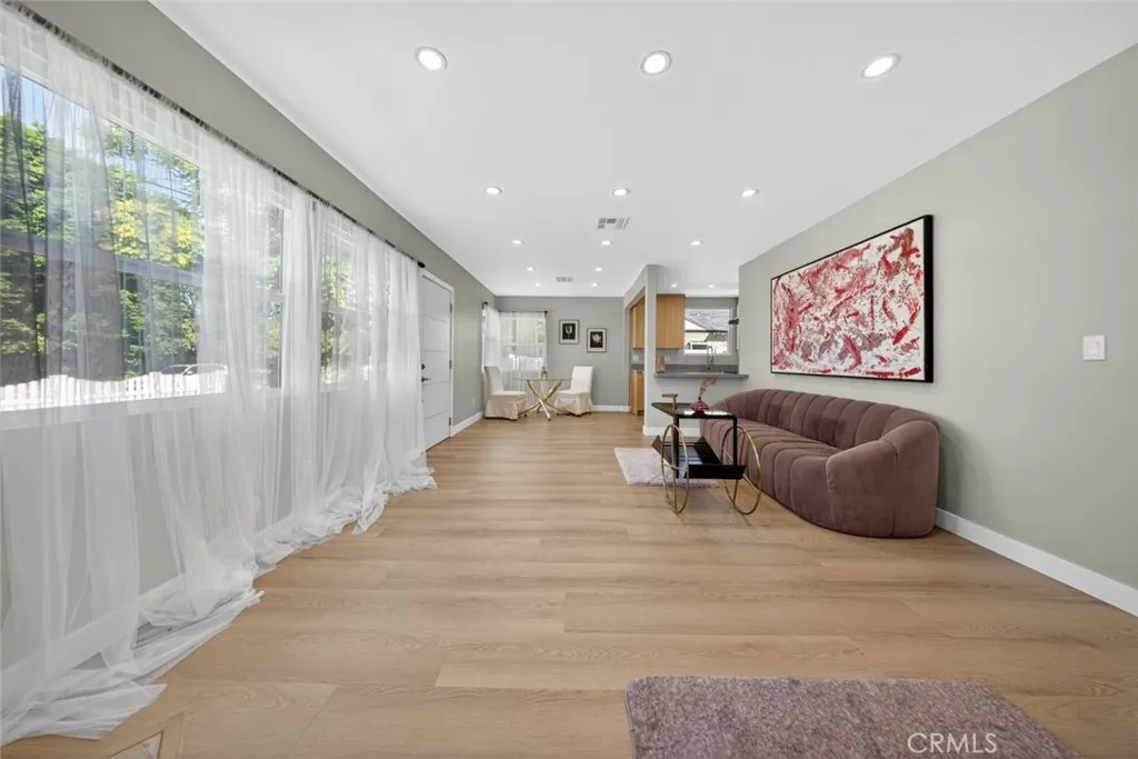 Additional image 24 of 6820 Jellico Avenue, Lake Balboa, CA 91406