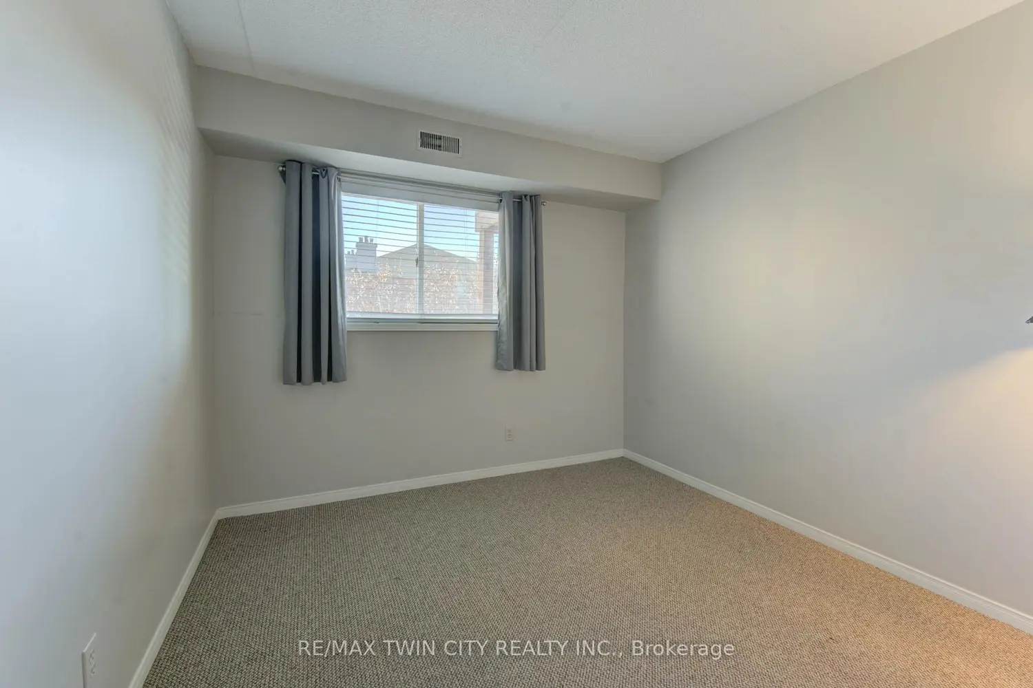 Additional image 8 of 3085 Kingsway Drive 27