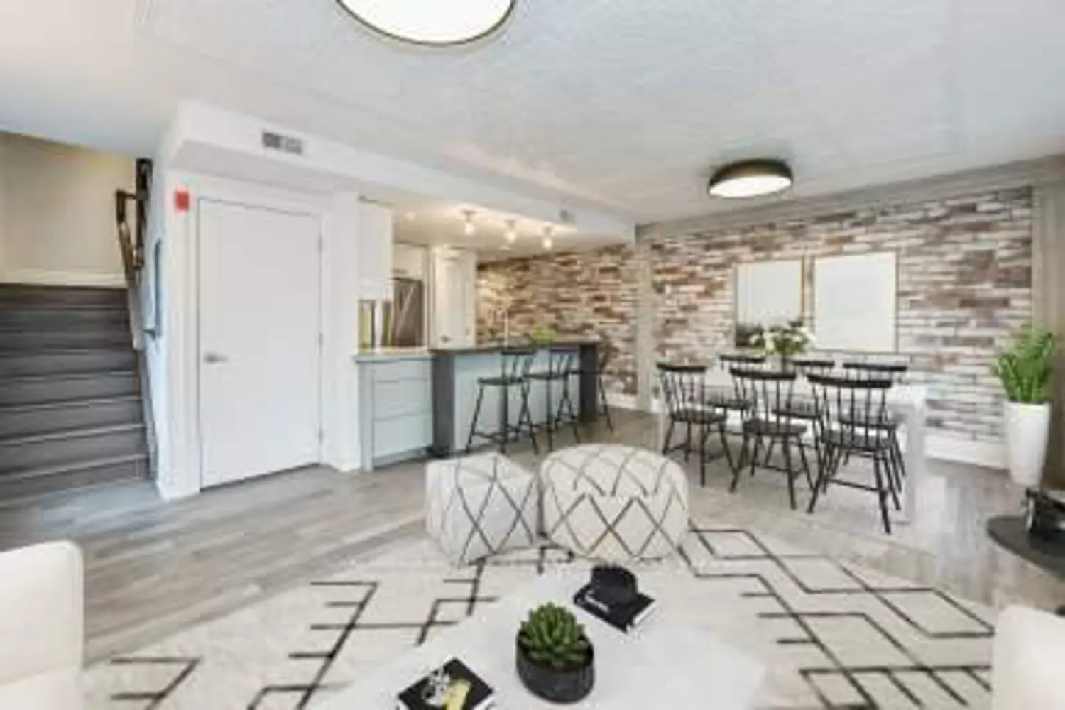 Additional image 9 of 760 Lakeshore Road 201