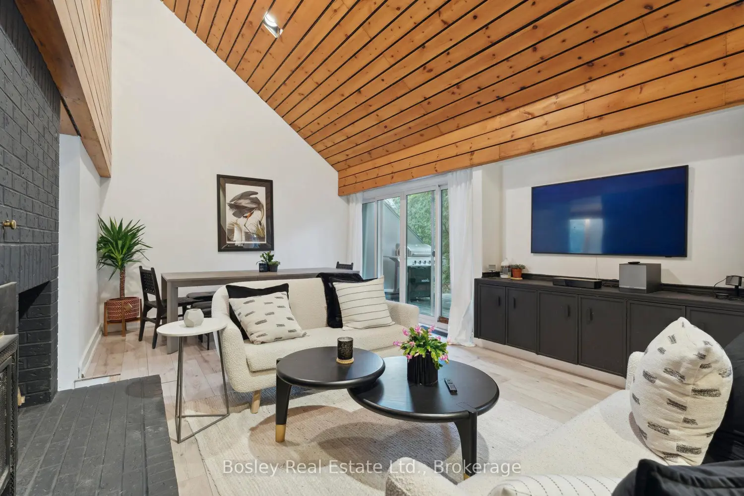 Additional image 9 of 101 St Moritz Crescent